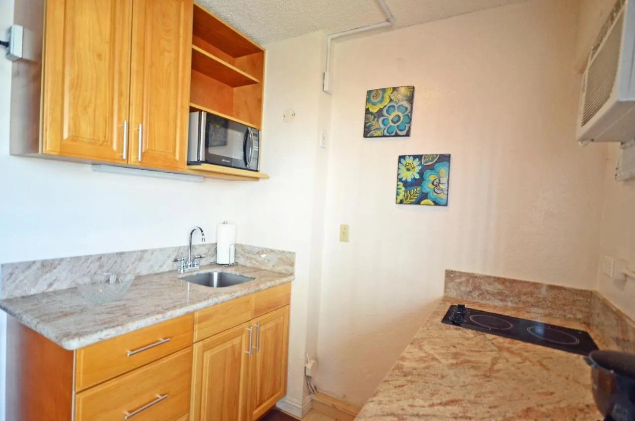 公寓 Sea Shore 75 Steps From Waikiki Beach And Sleeps 1 - 3! 檀香山
