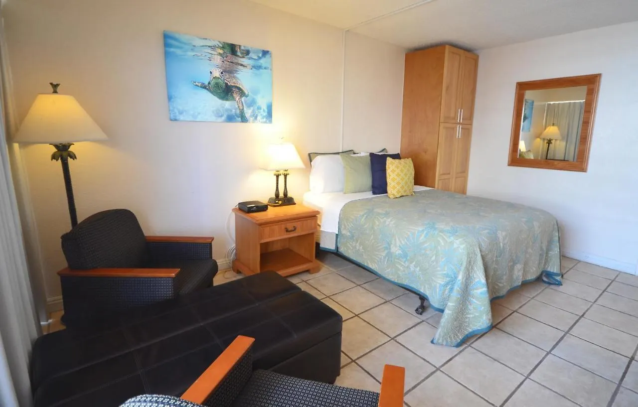 Sea Shore 75 Steps From Waikiki Beach And Sleeps 1 - 3! Honolulu